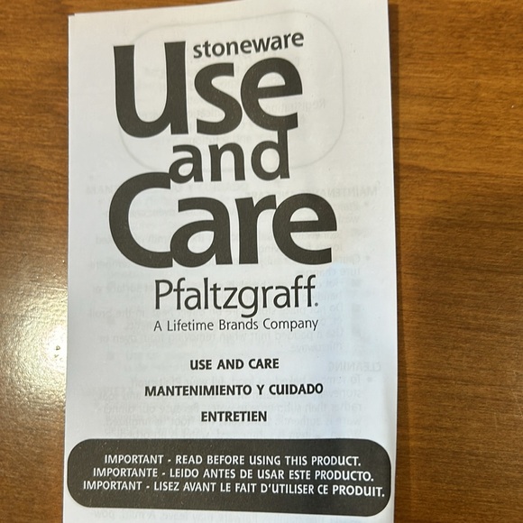 Pfaltzgraff Winterberry Family and Friends 12” Stoneware Holiday Sharing Plate - Picture 4 of 4